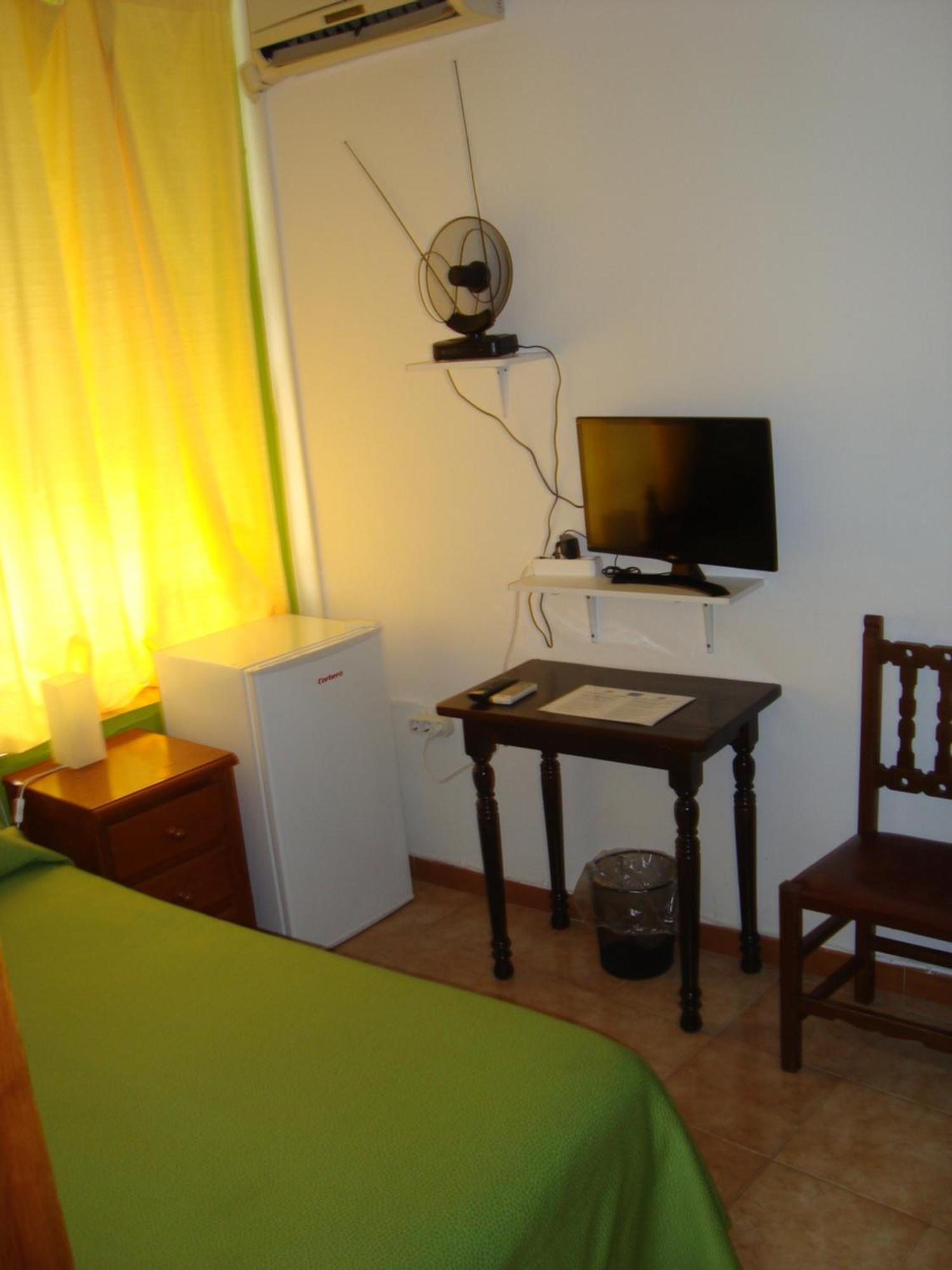 Hostal Duran Alora Bagian luar foto