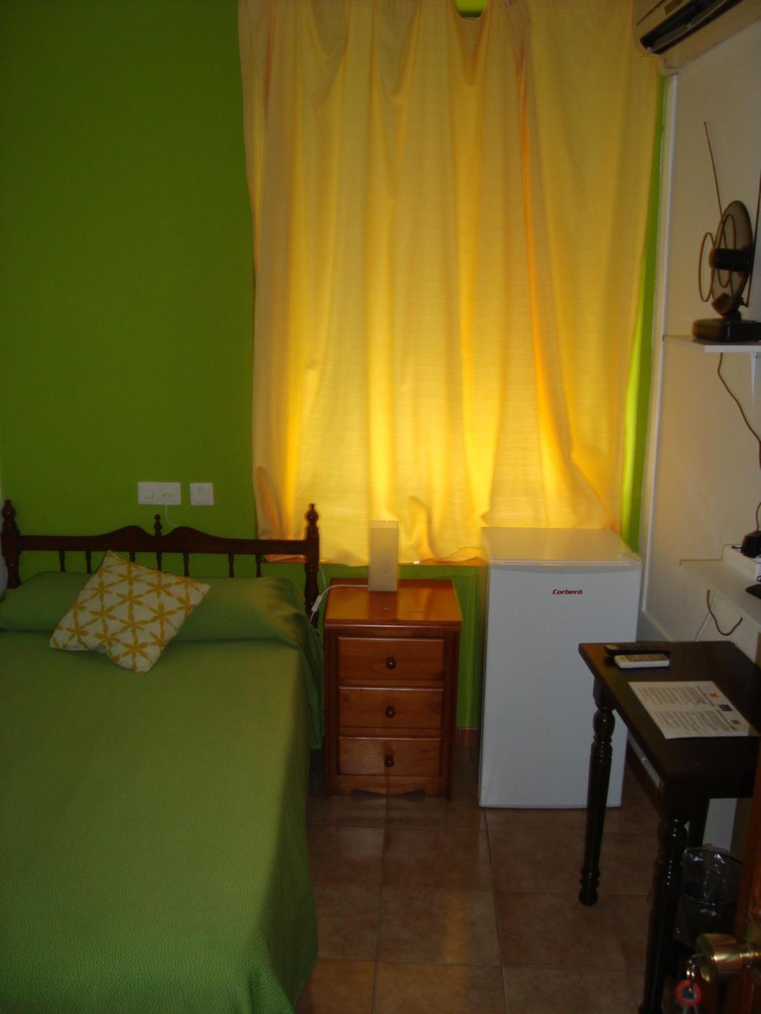 Hostal Duran Alora Bagian luar foto